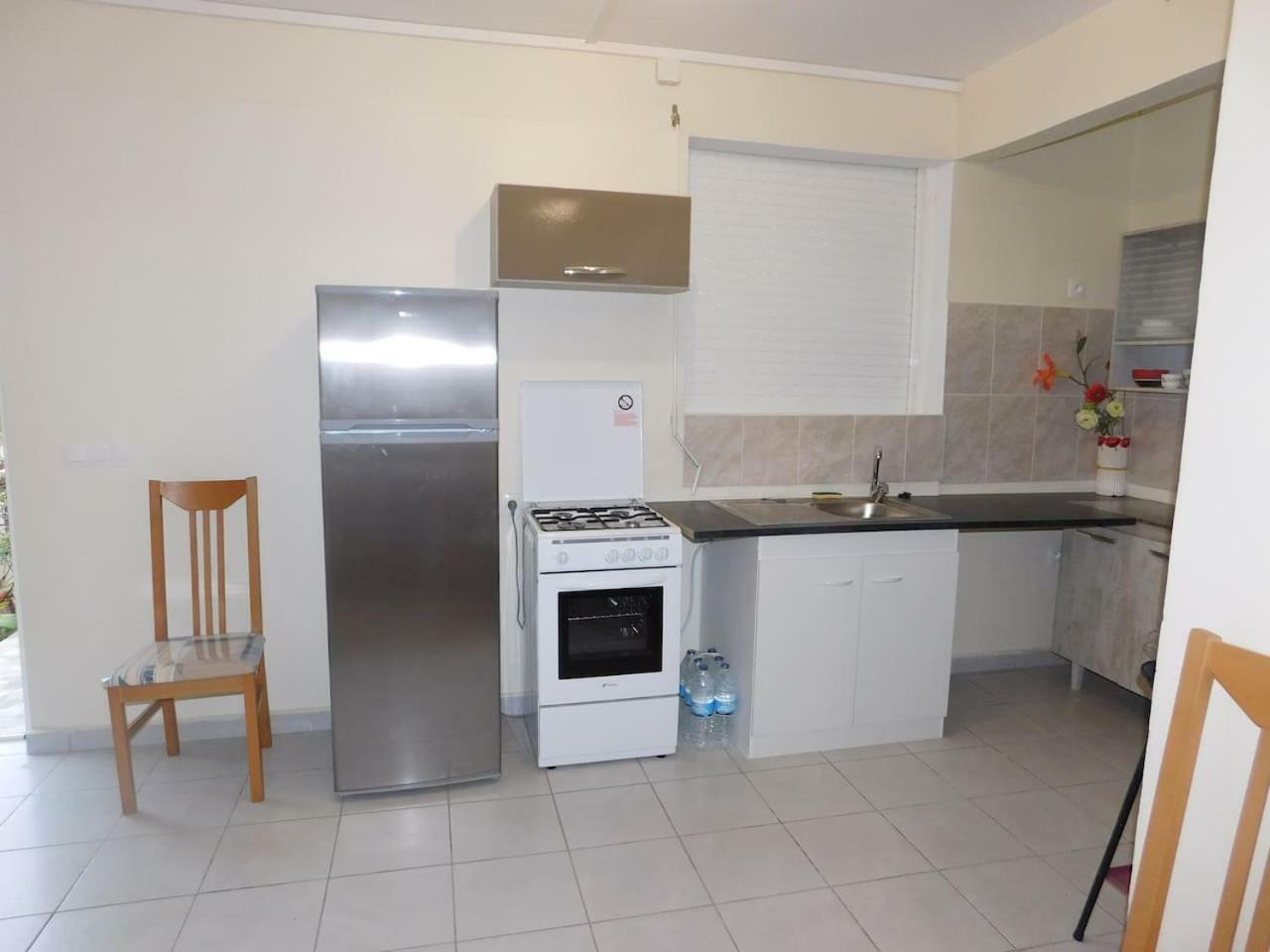 Charmant Petit T2 Dans Maison Vieux-Bourg Exterior photo